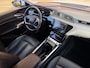 Audi E-tron 55 quattro Business edition 95 kWh Leer / Camera 360 / Navigatie / SOH 91%