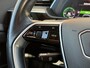 Audi E-tron 55 quattro Business edition 95 kWh Leer / Camera 360 / Navigatie / SOH 91%