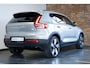 Volvo XC40 Single Motor Extended Range Ultimate 82 kWh | Panoramadak | Stoelverwarming | 360° Parkeercamera | Parkeersensoren voor + achter | Google infotainment | Stuurwielverwarming | 20'' Lichtmetalen velgen |