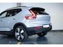 Volvo XC40 Single Motor Extended Range Ultimate 82 kWh | Panoramadak | Stoelverwarming | 360° Parkeercamera | Parkeersensoren voor + achter | Google infotainment | Stuurwielverwarming | 20'' Lichtmetalen velgen |