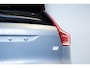 Volvo XC40 Single Motor Extended Range Ultimate 82 kWh | Panoramadak | Stoelverwarming | 360° Parkeercamera | Parkeersensoren voor + achter | Google infotainment | Stuurwielverwarming | 20'' Lichtmetalen velgen |