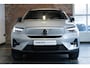 Volvo XC40 Single Motor Extended Range Ultimate 82 kWh | Panoramadak | Stoelverwarming | 360° Parkeercamera | Parkeersensoren voor + achter | Google infotainment | Stuurwielverwarming | 20'' Lichtmetalen velgen |