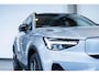 Volvo XC40 Single Motor Extended Range Ultimate 82 kWh | Panoramadak | Stoelverwarming | 360° Parkeercamera | Parkeersensoren voor + achter | Google infotainment | Stuurwielverwarming | 20'' Lichtmetalen velgen |