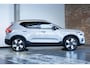 Volvo XC40 Single Motor Extended Range Ultimate 82 kWh | Panoramadak | Stoelverwarming | 360° Parkeercamera | Parkeersensoren voor + achter | Google infotainment | Stuurwielverwarming | 20'' Lichtmetalen velgen |