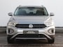 Volkswagen T-Roc Life | Stoelverwarming | Adaptive Cruise | Carplay & Android Auto | LED | Parkeerhulp |