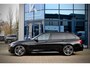 BMW 3-Serie Touring 320i M Sport / Panorama / Leder / NL Auto / 19 Inch / Shadowline / LED
