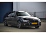 BMW 3-Serie Touring 320i M Sport / Panorama / Leder / NL Auto / 19 Inch / Shadowline / LED