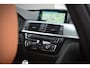 BMW 3-Serie Touring 320i M Sport / Panorama / Leder / NL Auto / 19 Inch / Shadowline / LED
