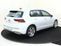 Volkswagen Golf 1.4 eHybrid GTE | Head-up display | Parkeerassistent | Adaptieve cruise control | Dodehoek detectie | CarPlay | 3-zone airco | Parkeersensoren |