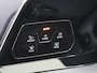 Volkswagen Golf 1.4 eHybrid GTE | Head-up display | Parkeerassistent | Adaptieve cruise control | Dodehoek detectie | CarPlay | 3-zone airco | Parkeersensoren |