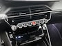 Peugeot 2008 1.2 GT 130pk Automaat | Trekhaak | Navigatie | Climate Control | Camera | Adaptieve Cruise Control | LED | 17"LMV | Apple Carplay/Android Auto |