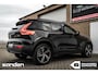 Volvo XC40 2.0 B4 AWD R-Design|Panorama|360º|H&K|Keyless|LED