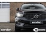 Volvo XC40 2.0 B4 AWD R-Design|Panorama|360º|H&K|Keyless|LED