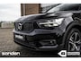 Volvo XC40 2.0 B4 AWD R-Design|Panorama|360º|H&K|Keyless|LED