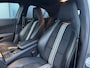Mercedes-Benz A-klasse 180/122pk Business Solution AMG|2017|H&K|NAP|Camera|Stoelverw.|Cruise|Zwarte hemel|18"LMV