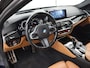 BMW 5-Serie 520i Corporate Lease High Executive | M-Pakket | Comfortstoelen + geheugen | Ele.wegklapbare Trekhaak | Adaptieve LED | HUD | Camera | DAB | Navigatie | Apple CarPlay/Android Auto |
