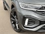 Volkswagen T-Roc 1.5 TSI 150pk R-Line | Black style | Camera | Trekhaak | Dode hoek | Keyless | Rijklaar incl. verlengde garantie