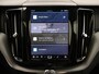 Volvo XC60 T6 PLUG-IN HYBRID ESSENTIAL EDITION 19INCH GETINT GLAS LEDER