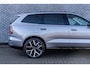 Volvo EX90 Twin Motor Ultra 7p. | 7-Zits | Long Range | Google | Stoelverwarming Voor + Achter | Panoramadak | Head-Up Display | Getint Glas | Bowers & Wilkins Audio | Adaptieve Cruise Control | Massage | Keyless | Stuurverwarming | Pilot Assist | 22" LM