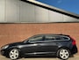 Volvo V60 1.6 T3 Momentum | NL-AUTO! | NAVI! | CRUISE!