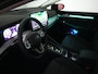 Volkswagen Golf 1.5 eTSI Oranje Edition Automaat - LED - Navigatie - ACC - Stoelverwarming - Camera