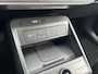 Hyundai Kona Electric Premium 65.4 kWh | Uit voorraad leverbaar | Adaptieve Cruise Control | Stoelverwarming | Stuurwielverwarming | Stoelventilatie | Lederen bekleding | Geheugenfunctie bestuurdersstoel |