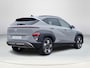 Hyundai Kona 1.6 GDI HEV Premium Sky | Uit voorraad leverbaar! | Schuif-/kantel dak | Elektrische stoelen | Stoel/stuurverwarming | Stoelverkoeling | 2e zit-rij stoelverwarming | Lederen bekleding | 360* camera | Adaptive cruisecontrol | Active lane-keeping |