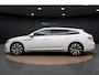 Volkswagen Arteon Shooting Brake 1.4 TSI eHybrid R-Line Business | Pano Dak | Trekhaak | 360 Camera | Stoelverwarming V+A | Matrix LED |