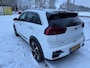 Kia e-Niro EXECUTIVELINE 64KWH 3 FASE SOH 100%/LEER/LMV/ACARPLAY/WARMTEPOMP/FABRIEKSGARANTIE