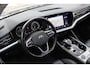 Volkswagen Touareg 3.0 TSi 381pk eHybrid 4MOTION ELEGANCE / Panorama dak / LEDER / Luchtvering / Zwenkb trekhaak / LED IQ / LM 21 inch / Navigatie Premium