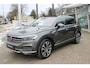 Volkswagen Touareg 3.0 TSi 381pk eHybrid 4MOTION ELEGANCE / Panorama dak / LEDER / Luchtvering / Zwenkb trekhaak / LED IQ / LM 21 inch / Navigatie Premium