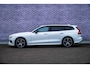 Volvo V60 2.0 B3 Momentum Advantage | Trekhaak | Advantage Styling Pack l Getint Glas | 19" | CarPlay |