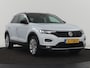 Volkswagen T-Roc 1.5 TSI Sport | 1e eigenaar | Panoramadak | Stoelverwarming | Camera | Carplay | Adaptive cruise | Navigatie | Full LED | Virtual Cockpit | Getint glas | Climate control