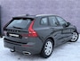Volvo XC60 2.0 T8 Twin Engine AWD Momentum | Luchtvering | Trekhaak | Carplay/android auto | parkeersensoren V+A | Leder | Schuif/kantel panoramadak |