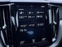 Volvo XC60 2.0 T8 Twin Engine AWD Momentum | Luchtvering | Trekhaak | Carplay/android auto | parkeersensoren V+A | Leder | Schuif/kantel panoramadak |