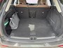 Volvo XC60 2.0 T8 Twin Engine AWD Momentum | Luchtvering | Trekhaak | Carplay/android auto | parkeersensoren V+A | Leder | Schuif/kantel panoramadak |