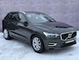 Volvo XC60 2.0 T8 Twin Engine AWD Momentum | Luchtvering | Trekhaak | Carplay/android auto | parkeersensoren V+A | Leder | Schuif/kantel panoramadak |