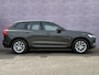 Volvo XC60 2.0 T8 Twin Engine AWD Momentum | Luchtvering | Trekhaak | Carplay/android auto | parkeersensoren V+A | Leder | Schuif/kantel panoramadak |