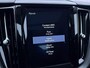 Volvo XC60 2.0 T8 Twin Engine AWD Momentum | Luchtvering | Trekhaak | Carplay/android auto | parkeersensoren V+A | Leder | Schuif/kantel panoramadak |
