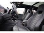 Volkswagen Tiguan 1.5 eHybrid R-Line Edition 272PK / 200kW DSG, Demonstratie voertuig (beschikbaar per 1 september 2026), geluidssysteem 'Harman Kardon', achteruitrijcamera (rear view), 20" 'York' LMV, black style pakket, panoramadak, draadloos telefoon laden, Apple Carplay & Android Auto, koplampverlichting LED-Matrix (IQ.Lights), dodehoekdetectie (side assist), adaptieve cruise control (acc), digital cockpit pro, elektrische achterklep met sensorsturing, DAB+ etc.