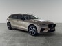 Volvo V60 T8 AWD Ultra Performance Edition Dark | Extra getint glas achter | 19" 5-triplespaaks Glossy Black Diamond Cut