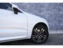 Volvo XC60 2.0 B5 Momentum Exclusive | Panoramadak | Power Seats | Adaptieve Cruise Control | Harman Kardon | 19" | Apple Carplay |