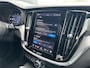 Volvo V60 2.0 T6 Plug-in hybrid AWD Plus Dark | Forest Lake! | 360 camera | Trekhaak | All-seasons | Harman/Kardon | Climate pack |