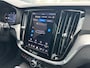 Volvo V60 2.0 T6 Plug-in hybrid AWD Plus Dark | Forest Lake! | 360 camera | Trekhaak | All-seasons | Harman/Kardon | Climate pack |