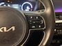 Kia e-Niro Edition 64 kWh | Apple Carplay / Android Auto | Navigatiesysteem | Stoel + Stuurverwarming | Licht + Regensensor | Parkeersensoren + Camera Achter | Cruise Control adaptief | Rijstrooksensor + Correctie