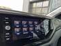Volkswagen Polo 1.0 TSI Life / Navigatie / Parkeersensoren V+A / Climate control / Draadloze telefoonlader