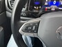 Volkswagen Polo 1.0 TSI Life / Navigatie / Parkeersensoren V+A / Climate control / Draadloze telefoonlader