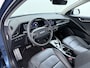 Kia Niro EV ExecutiveLine 64.8 kWh Trekhaak Leder SOH 98.5% Schuif-/kanteldak Adap.Cruise Camera Head-Up Display Apple Carplay Android Auto Navi Ecc Pdc Elek.Stoelen-Verwarmd/gekoeld+Memory Elek.Achterklep Stuurverwarming Lane Assist DAB 1e Eigenaar Origineel Nederlandse Auto Fabrieksgarantie tot 25-10-2029/150.000km € 50.000 nieuw!