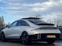 Hyundai Ioniq 6 First Edition AWD 77.4 kWh 325PK | Panorama schuifkanteldak | 800 V snellaadsysteem 10-80% in ca. 18 minuten | 20″ lichtmetalen velgen & matzwarte designaccenten | BOSE premium audiosysteem | Premium interieur |