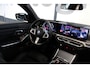 BMW 3-Serie Touring 330e xDrive | M- Sport | Incl. 12 maanden garantie | 292 PK | Panorama dak | 360° camera | Head-up display | Memory sportstoelen | Shadow-line | Dodehoek detectie | Widescreen Display | Apple CarPlay | 19'' Breedset | Stoelverwarming |